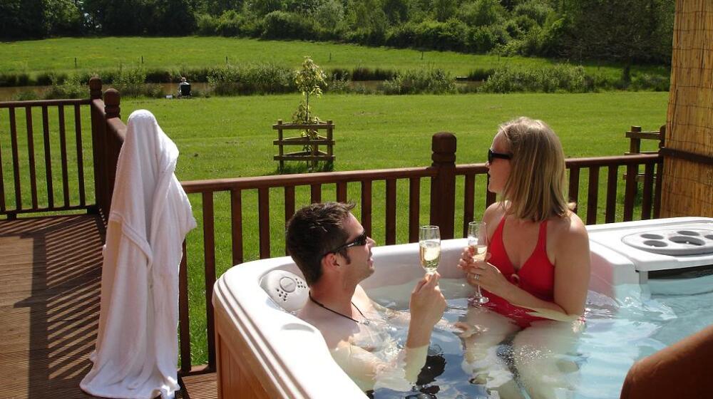 Stretton Lakes hottub