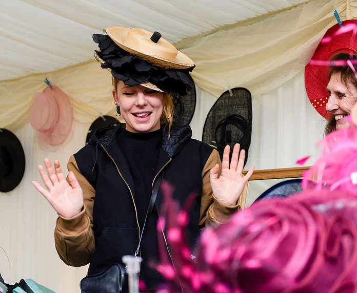 Good and New Clothes Sale event